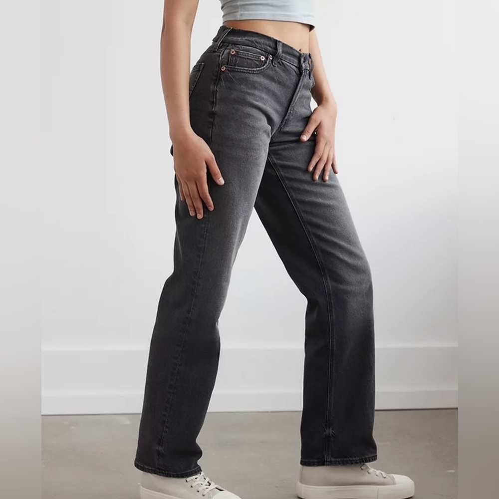 American Eagle| AE Curvy High Rise Relaxed Fit Straight Jean| Black Straight Leg